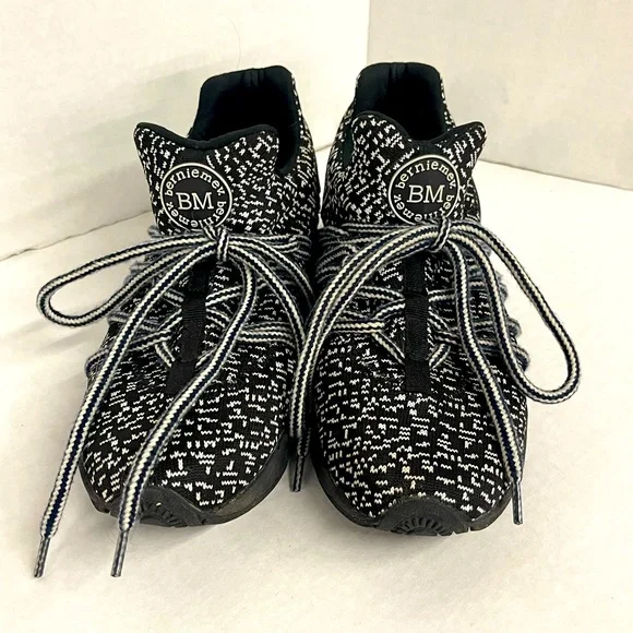 bernie Shoes Bernie Mev Athletic Shoes Size 657 Black